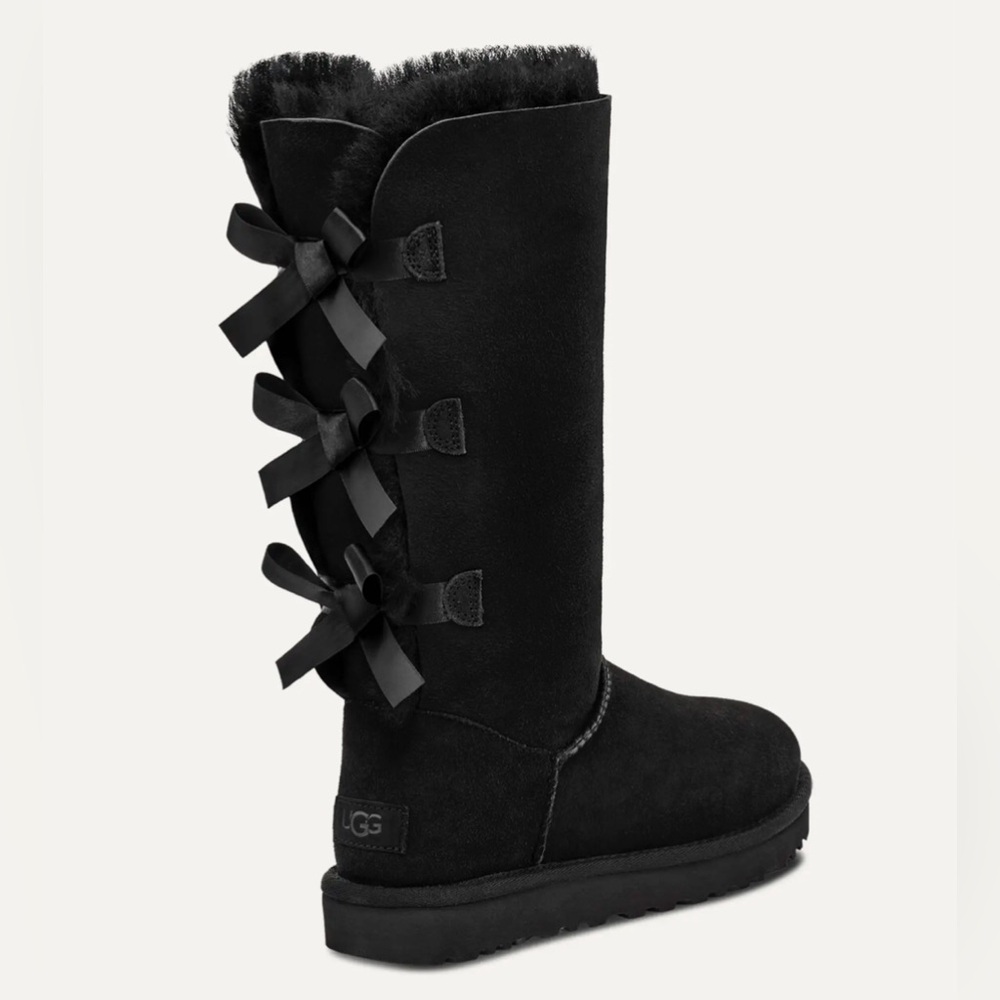 UGG Women's Bailey Bow Tall II Boot Size 8 Black New with Tags